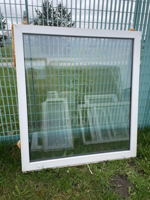 PVC aken 2x klaas 115x126