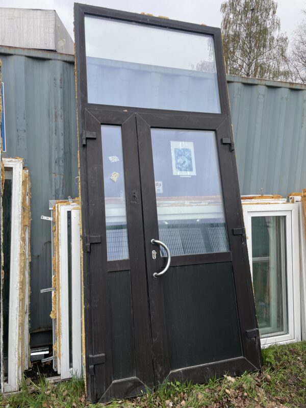 PVC uks 2x klaas 136x304