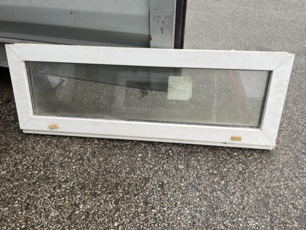 PVC aken 2x klaas 111x37