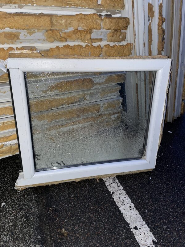 PVC aken 2x klaas 86x72
