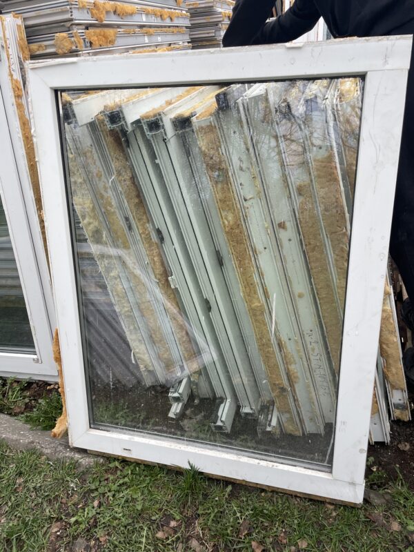 PVC aken 2x klaas 86x109