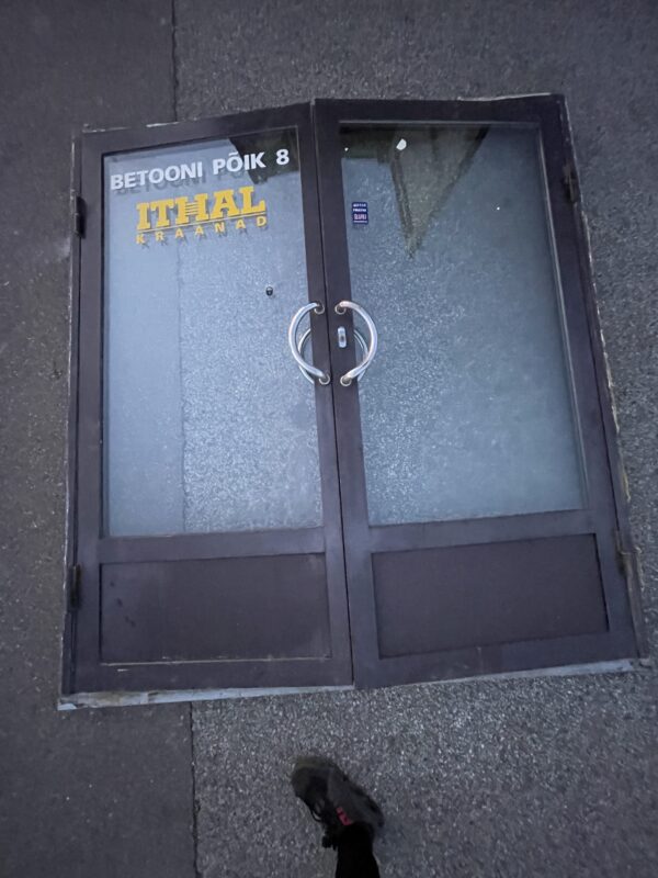 Raud uks 195x213