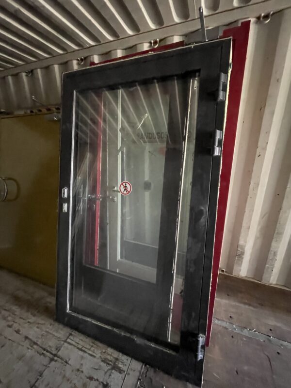 Raud uks 3x klaas 120x205