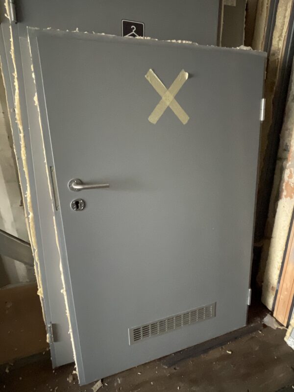 Puit uks 101x153
