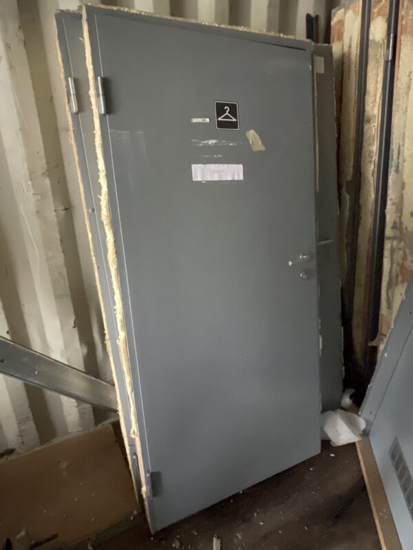 Puit uks  88x185