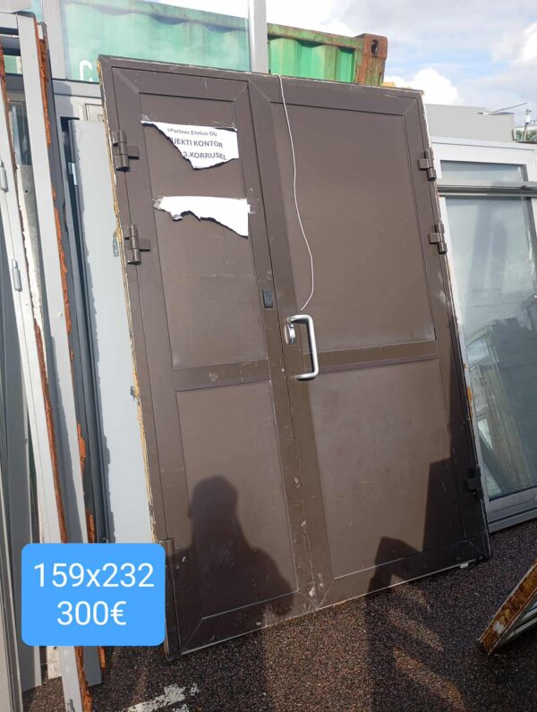 UKS 159x232